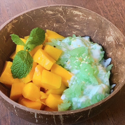 best mango sticky rice in Seattle